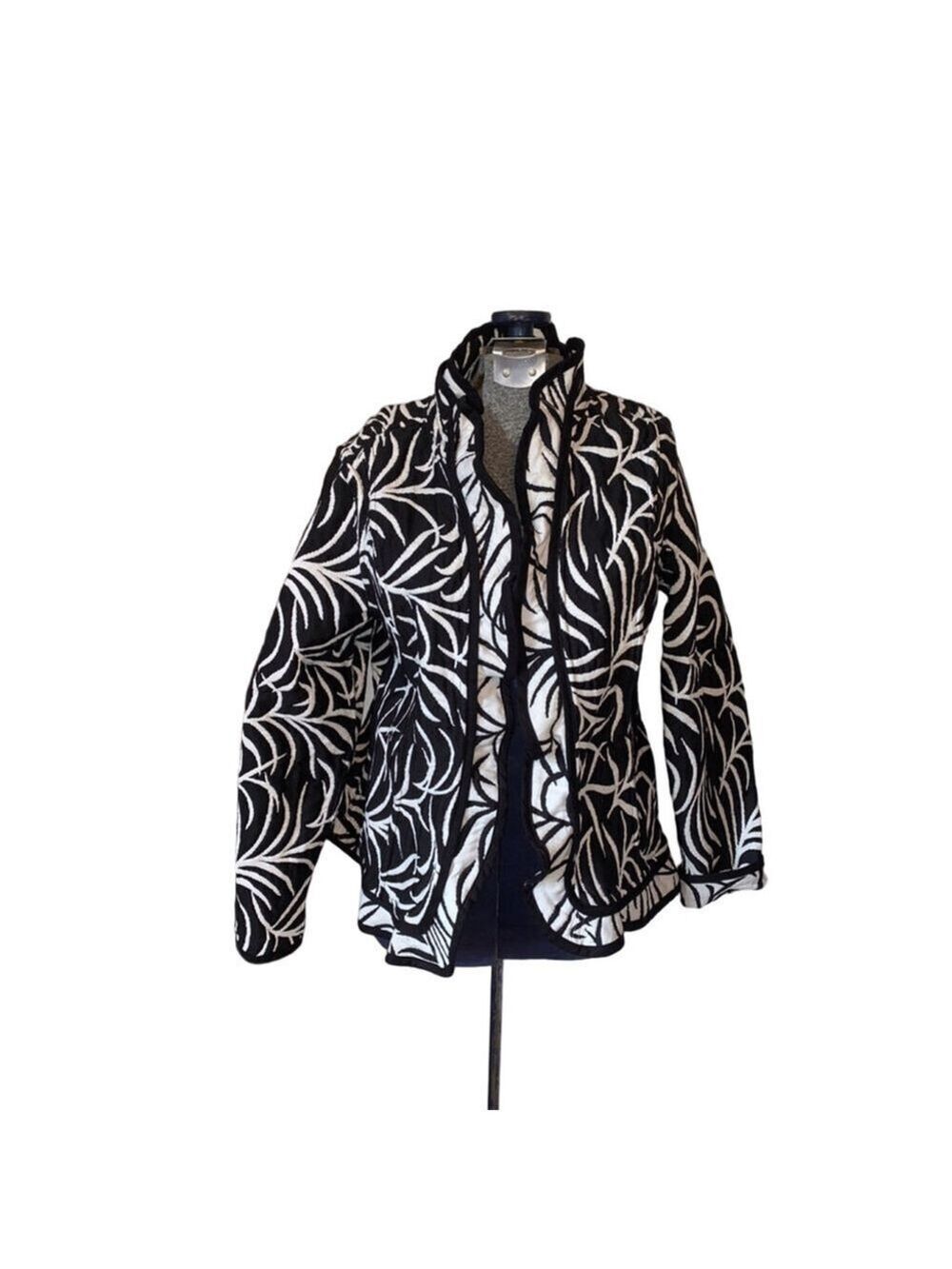 Women's TRIMDIN Black White Leaf Pattern reversible Quilted Jacket Medium
